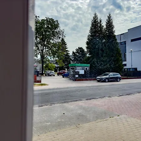Apartament 4 Osobowy Obok Szpitala Brzeziny 2 Pokoje Prywatna Lazienka I Kuchnia 32M2 Exterior foto
