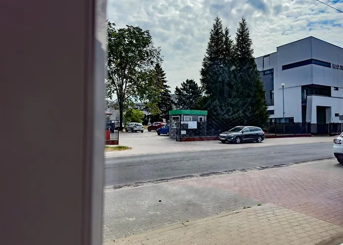 Apartament 4 Osobowy Obok Szpitala Brzeziny 2 Pokoje Prywatna Lazienka I Kuchnia 32M2