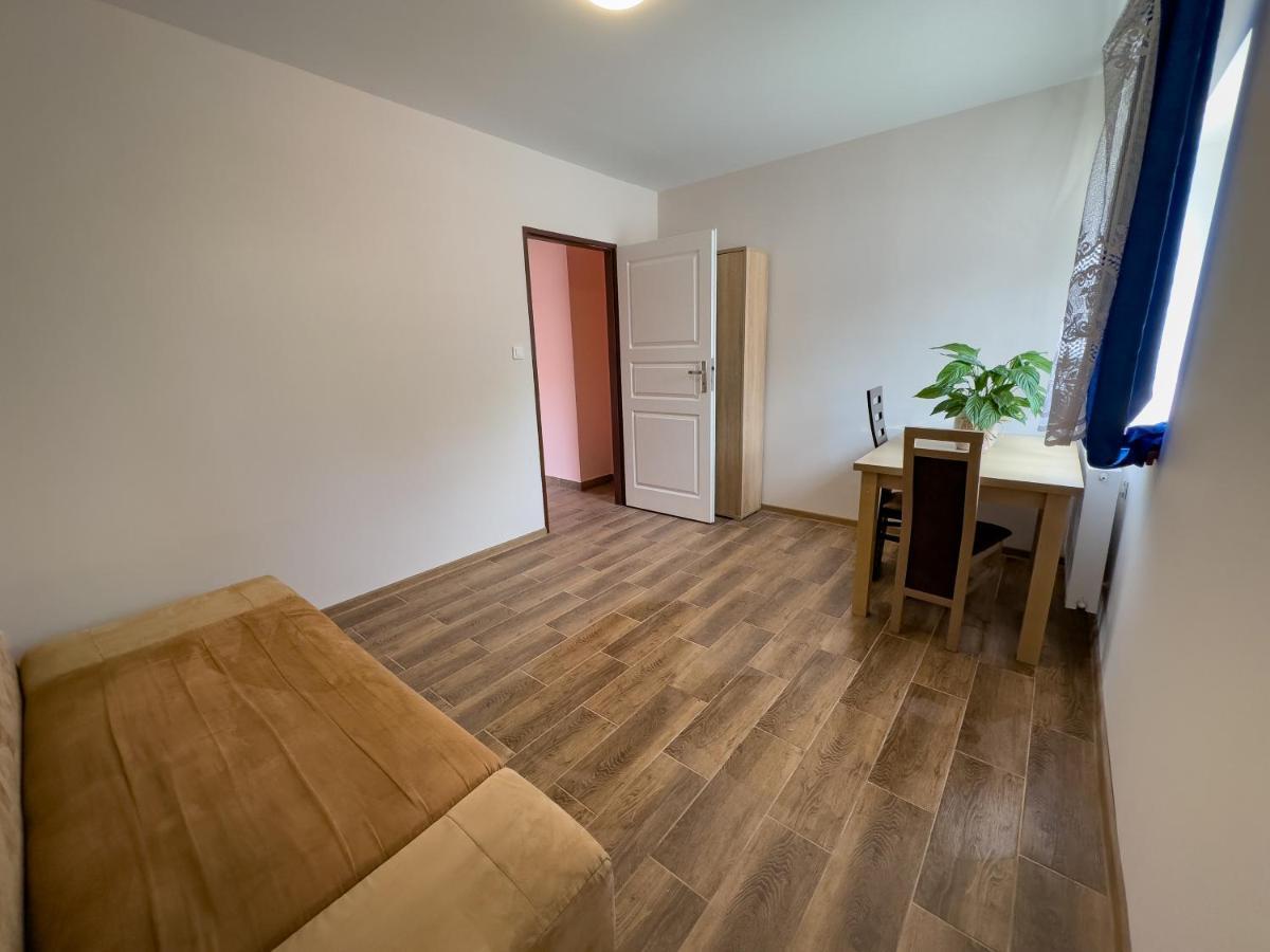 Privatunterkunft 4 Osobowy Obok Szpitala 2 Prywatna Lazienka I Kuchnia 32m2 Brzeziny