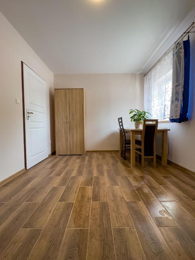 4 Osobowy Obok Szpitala 2 Prywatna Lazienka I Kuchnia 32m2 Privatunterkunft