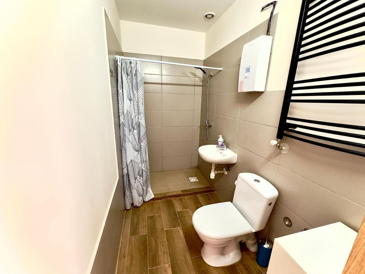 4 Osobowy Obok Szpitala 2 Prywatna Lazienka I Kuchnia 32m2 Privatunterkunft Brzeziny